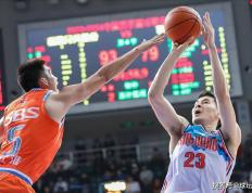 【168sports】福建男篮104：93战胜新疆男篮的胜利来之不易！也终结了新疆男篮的12连胜