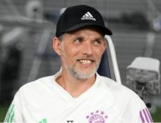 拜仁慕尼黑主教练托马斯·图赫尔放声大笑