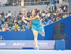 郑州网球公开赛：中国网球“一姐” 强势挺进半决赛