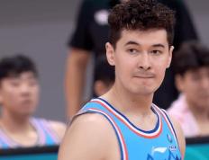 新疆队豪取五连胜！砍下20分10篮板，杨鸣表示：为何没进国家队
