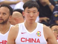 NBA后卫传给NBA锋线，中国男篮怎么防？镜头马上给到姚明和杜锋