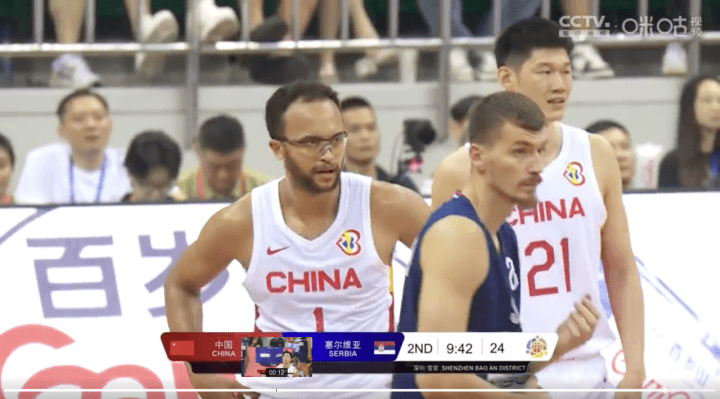 李凯尔国内比赛首秀，中国男篮热身赛64-87不敌塞尔维亚