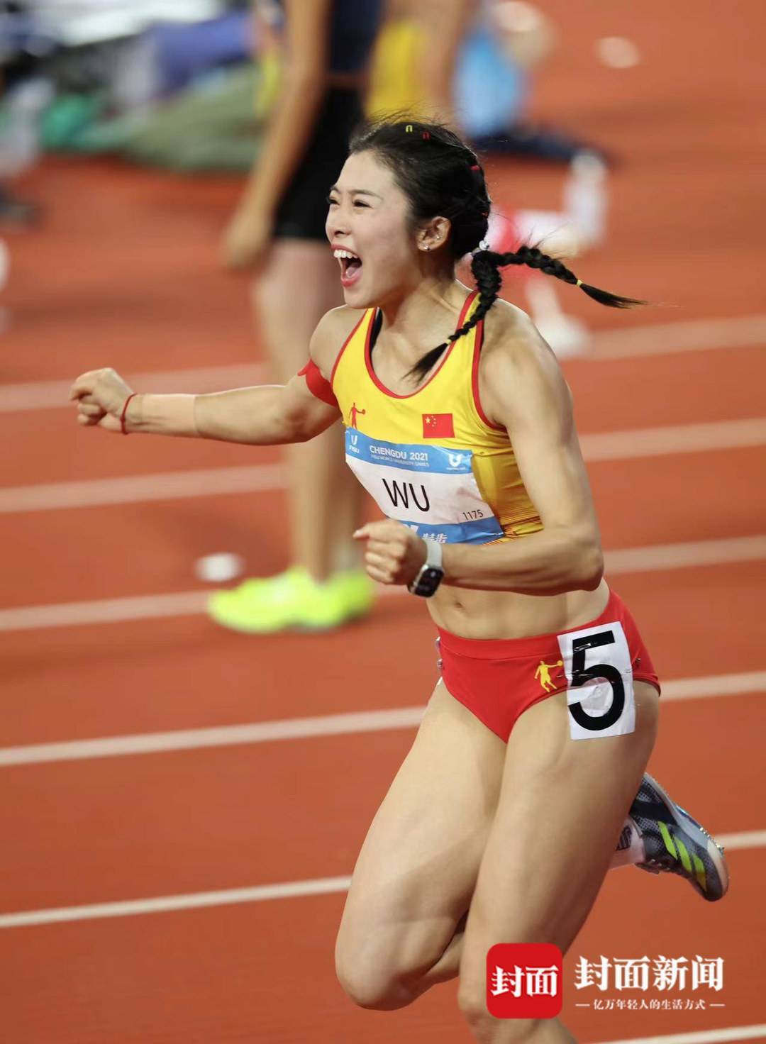 获得女子100米栏银牌 川妹子吴艳妮@巴黎奥运会：我们巴黎见！