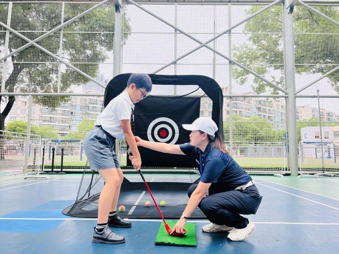 168sports-“高尔夫进校园”之蓝际高尔夫学院：公益计划使高球在学生群体的普及师出有名