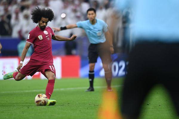 【168sports】中国金哨马丁三判点球！东道主卡塔尔卫冕男足亚洲杯