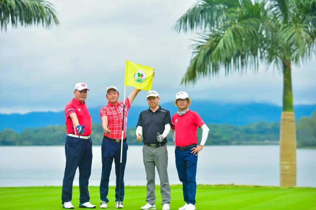 【168sports】海南秦商高尔夫球队2023年十月例赛在木色湖高尔夫球会圆满完赛！