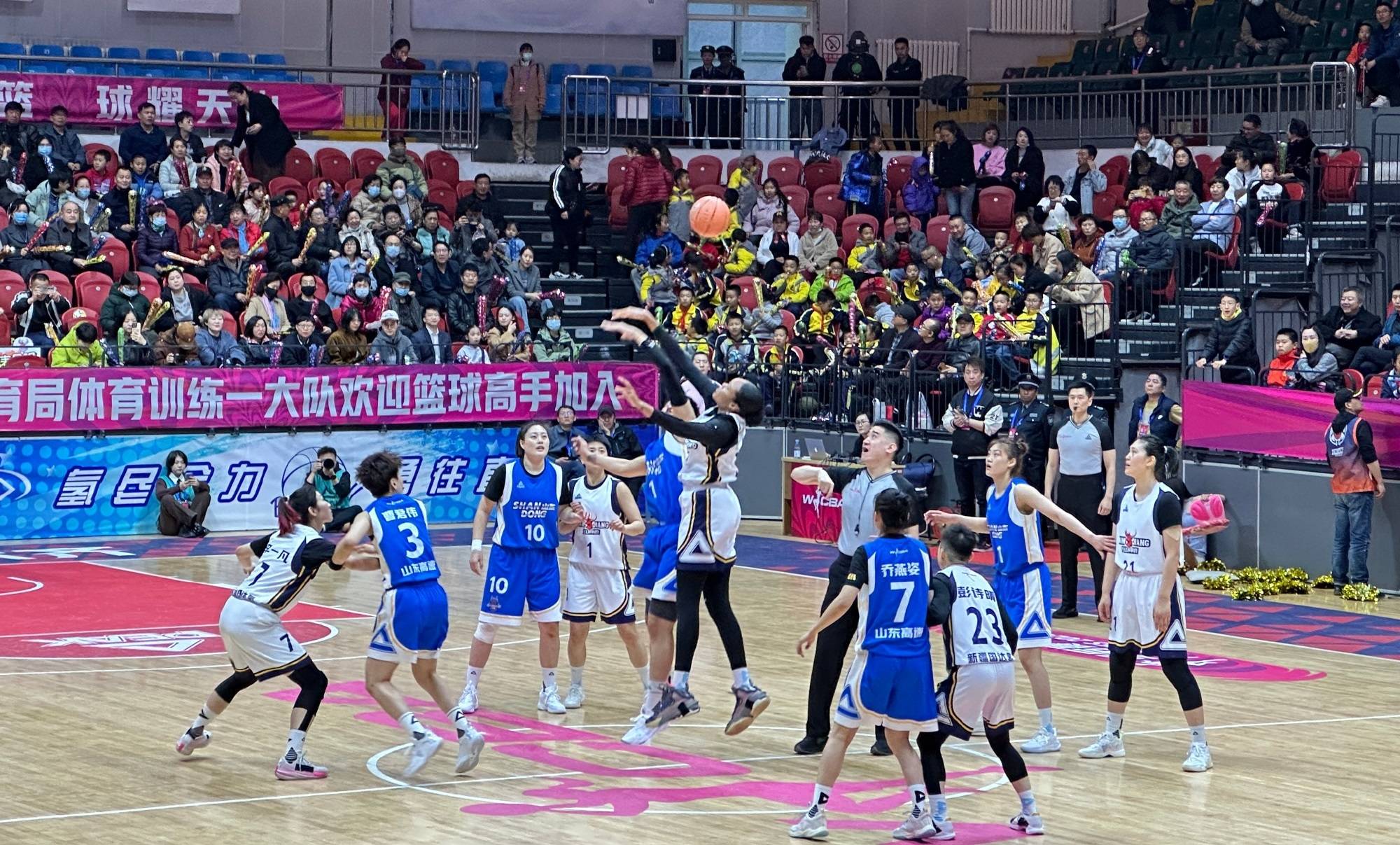 【168sports】女篮联赛八强出炉：山东女篮不断逆转新疆，总比分2-1逆转晋级