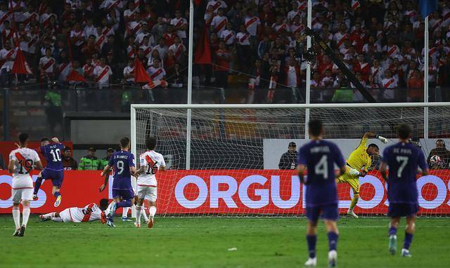 梅西领衔，阿根廷豪取14连胜，2-0击败秘鲁