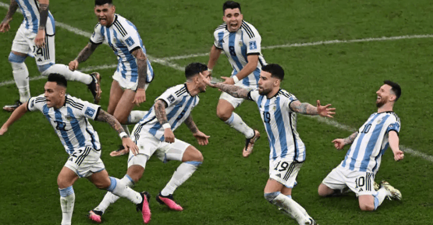 阿根廷3连胜升至榜首，巴西2胜1平位居第二