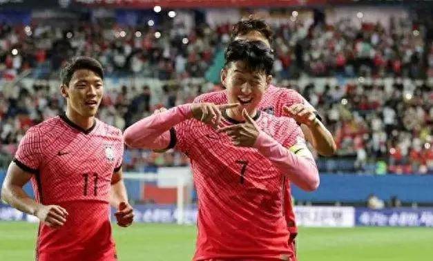 孙兴慜梅二开度国足0:3完败于韩国，但国足打进亚洲18强概率大增