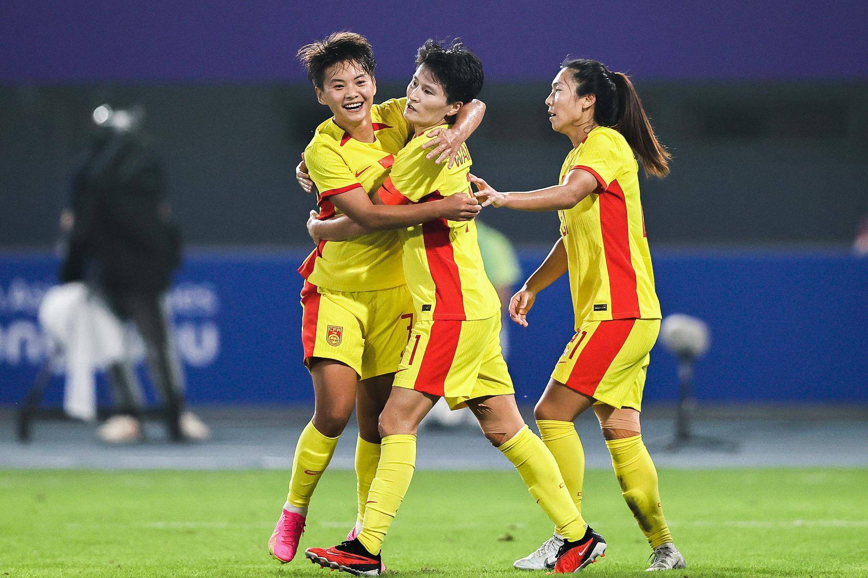 【杭州亚运会】中国女足6比0大胜乌兹别克斯坦队，小组头名出线