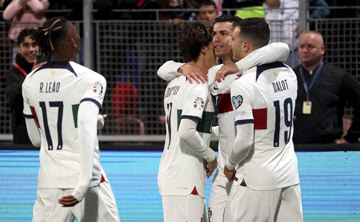 欧预赛-C罗连场梅开二度 葡萄牙5-0客胜波黑 提前两轮锁定小组头名