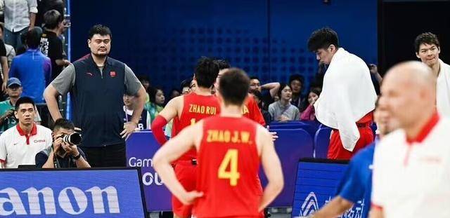 2023年中国篮球界的阴霾与一丝曙光