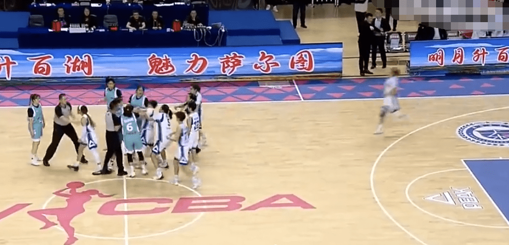 中国篮球空前重罚！女篮20人停赛，合计重罚23.5万，姚明绝不姑息